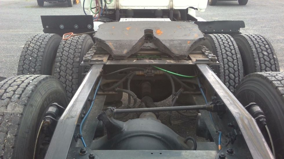 Day Cab Tractor-Heavy Duty Tractors-Freightliner-2020-T12664ST-Boaz-AL-438,888\n\t\tmiles-$ 53,250 - Image 6