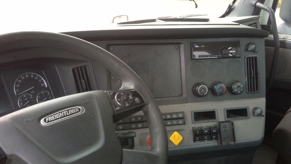 Day Cab Tractor-Heavy Duty Tractors-Freightliner-2020-T12664ST-Boaz-AL-443,794\n\t\tmiles-$ 52,000 - Image 11