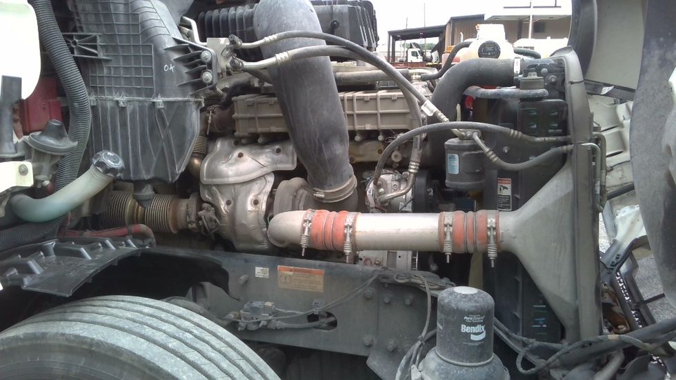 Day Cab Tractor-Heavy Duty Tractors-Freightliner-2020-T12664ST-Boaz-AL-443,794\n\t\tmiles-$ 52,000 - Image 15