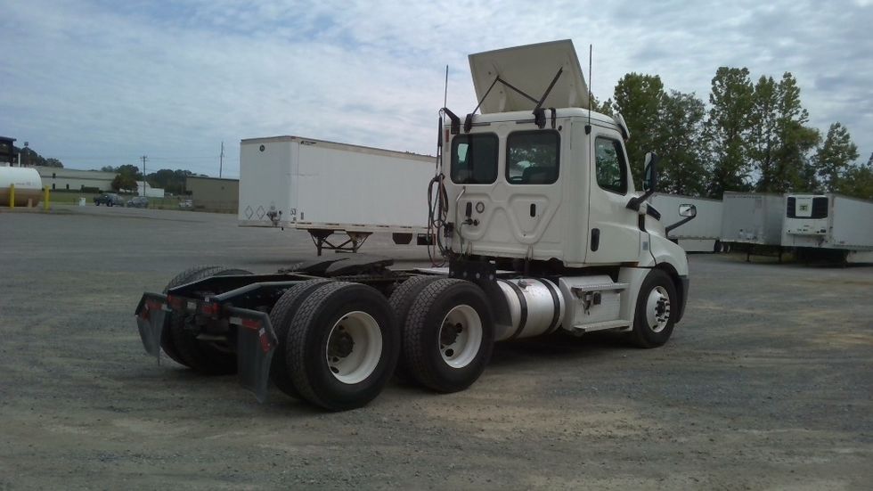Day Cab Tractor-Heavy Duty Tractors-Freightliner-2020-T12664ST-Boaz-AL-443,794\n\t\tmiles-$ 52,000 - Image 7