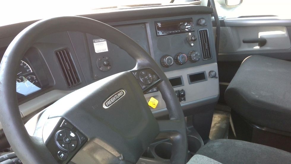 Day Cab Tractor-Heavy Duty Tractors-Freightliner-2020-T12664ST-Boaz-AL-452,163\n\t\tmiles-$ 51,250 - Image 10