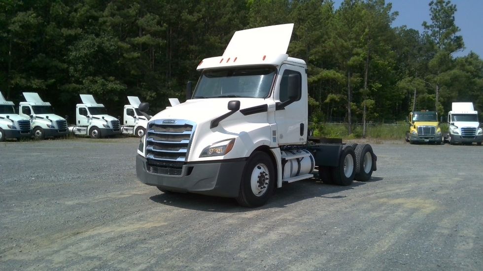Day Cab Tractor-Heavy Duty Tractors-Freightliner-2020-T12664ST-Boaz-AL-452,163\n\t\tmiles-$ 51,250 - Image 3