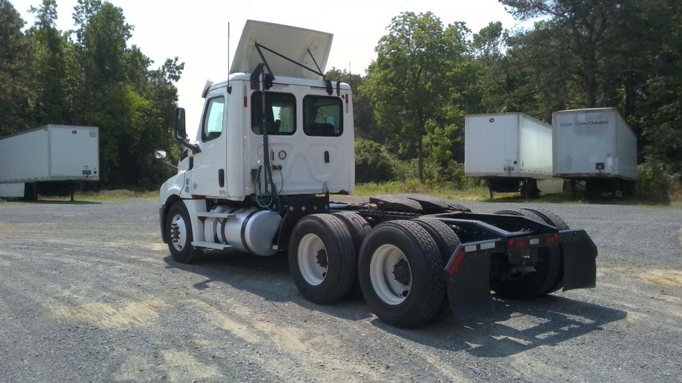 Day Cab Tractor-Heavy Duty Tractors-Freightliner-2020-T12664ST-Boaz-AL-452,163\n\t\tmiles-$ 51,250 - Image 5