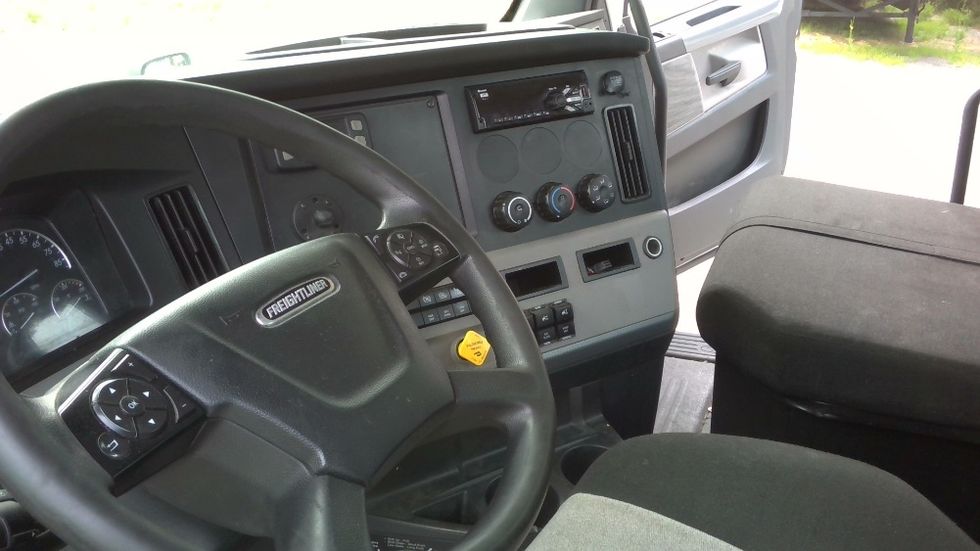 Day Cab Tractor-Heavy Duty Tractors-Freightliner-2020-T12664ST-Boaz-AL-472,764\n\t\tmiles-$ 50,250 - Image 10