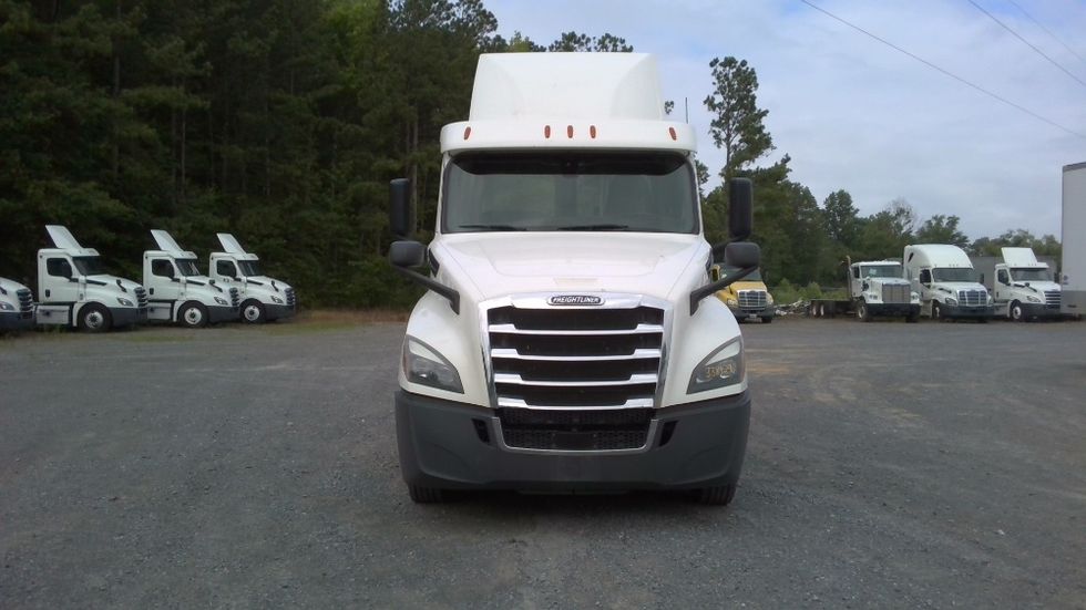 Day Cab Tractor-Heavy Duty Tractors-Freightliner-2020-T12664ST-Boaz-AL-472,764\n\t\tmiles-$ 50,250 - Image 2