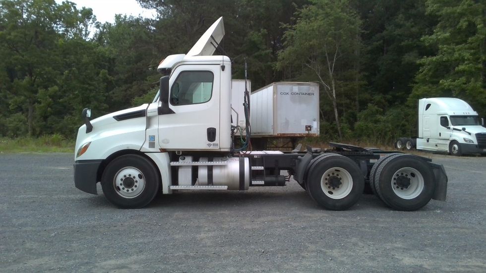 Day Cab Tractor-Heavy Duty Tractors-Freightliner-2020-T12664ST-Boaz-AL-472,764\n\t\tmiles-$ 50,250 - Image 4