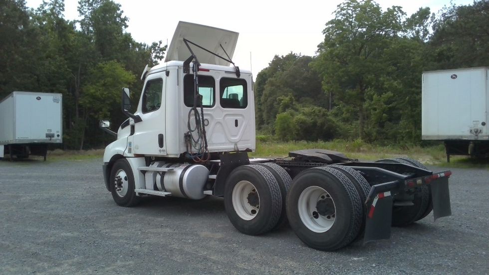 Day Cab Tractor-Heavy Duty Tractors-Freightliner-2020-T12664ST-Boaz-AL-472,764\n\t\tmiles-$ 50,250 - Image 5