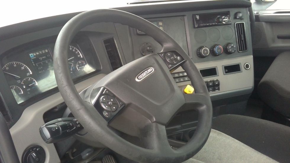 Day Cab Tractor-Heavy Duty Tractors-Freightliner-2020-T12664ST-Boaz-AL-486,219\n\t\tmiles-$ 49,000 - Image 10