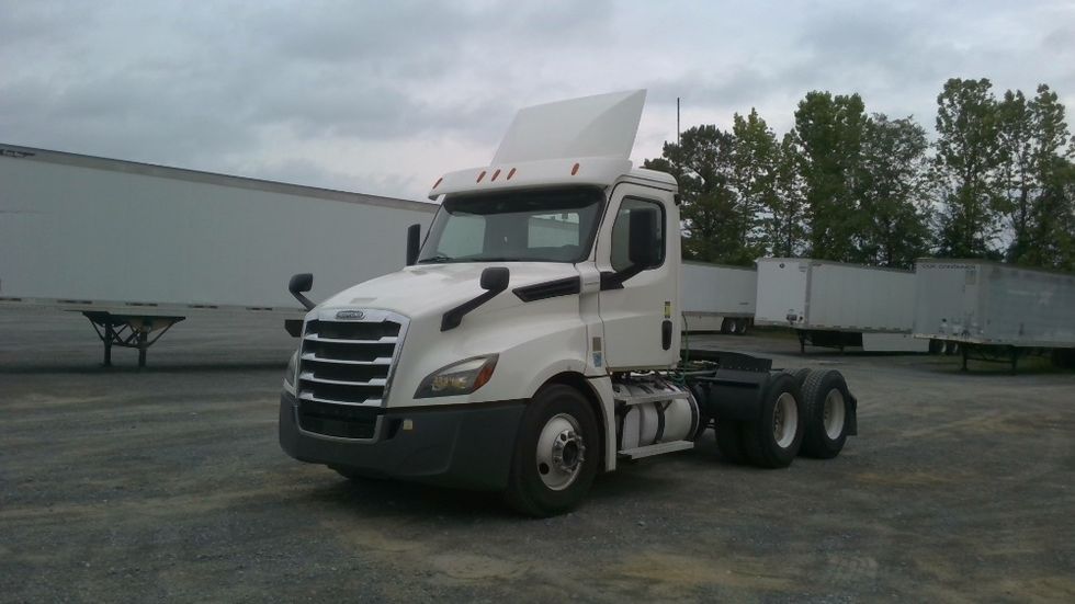 Day Cab Tractor-Heavy Duty Tractors-Freightliner-2020-T12664ST-Boaz-AL-486,219\n\t\tmiles-$ 49,000 - Image 3