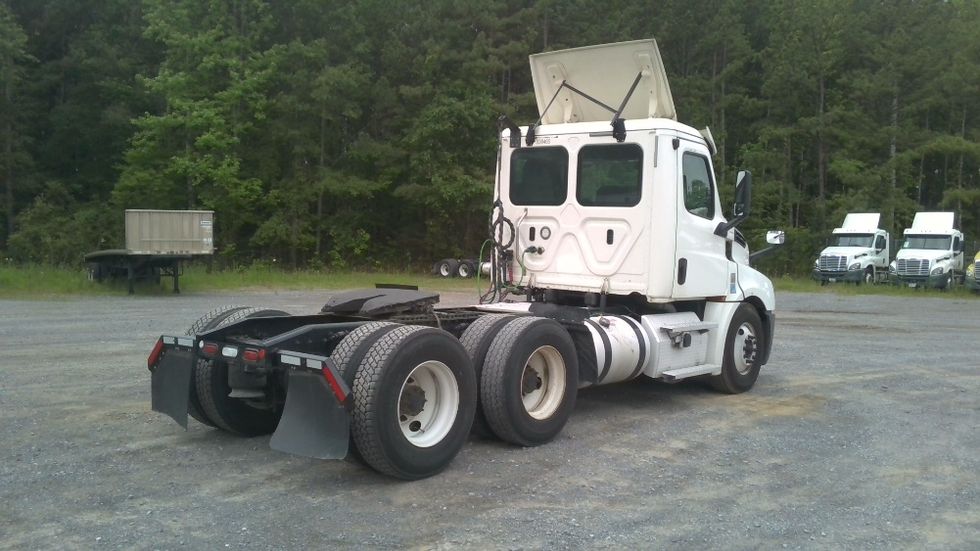Day Cab Tractor-Heavy Duty Tractors-Freightliner-2020-T12664ST-Boaz-AL-486,219\n\t\tmiles-$ 49,000 - Image 7