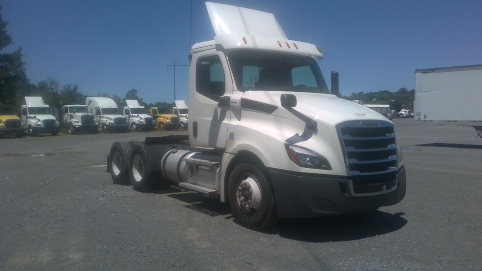 Day Cab Tractor-Heavy Duty Tractors-Freightliner-2020-T12664ST-Boaz-AL-524,277\n\t\tmiles-$ 44,750 - Image 1