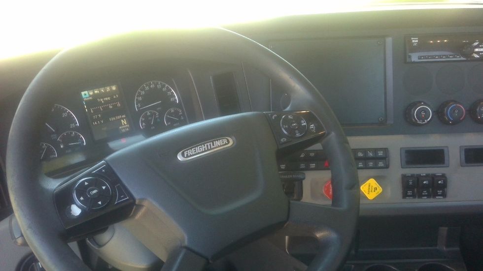 Day Cab Tractor-Heavy Duty Tractors-Freightliner-2020-T12664ST-Boaz-AL-524,277\n\t\tmiles-$ 44,750 - Image 11