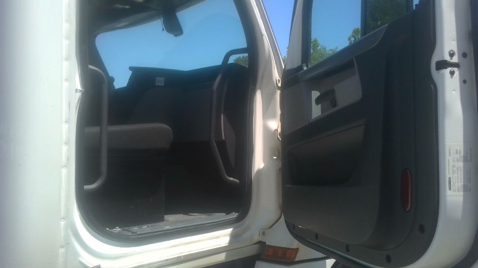 Day Cab Tractor-Heavy Duty Tractors-Freightliner-2020-T12664ST-Boaz-AL-524,277\n\t\tmiles-$ 44,750 - Image 12