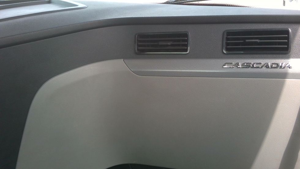 Day Cab Tractor-Heavy Duty Tractors-Freightliner-2020-T12664ST-Boaz-AL-556,256\n\t\tmiles-$ 41,750 - Image 13