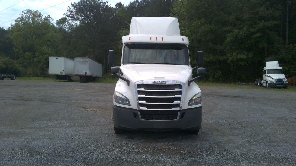 Day Cab Tractor-Heavy Duty Tractors-Freightliner-2020-T12664ST-Boaz-AL-556,256\n\t\tmiles-$ 41,750 - Image 2