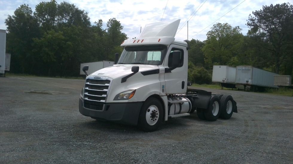 Day Cab Tractor-Heavy Duty Tractors-Freightliner-2020-T12664ST-Boaz-AL-556,256\n\t\tmiles-$ 41,750 - Image 3