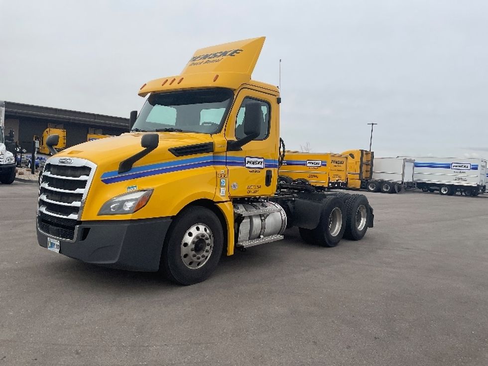 Day Cab Tractor-Heavy Duty Tractors-Freightliner-2020-T12664ST-Boise-ID-306,543\n\t\tmiles-$ 63,500 - Image 3
