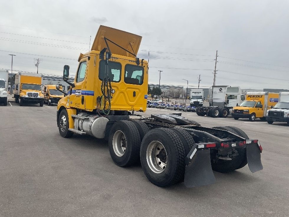 Day Cab Tractor-Heavy Duty Tractors-Freightliner-2020-T12664ST-Boise-ID-306,543\n\t\tmiles-$ 63,500 - Image 5