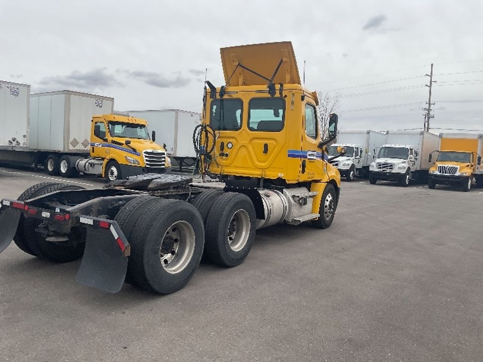 Day Cab Tractor-Heavy Duty Tractors-Freightliner-2020-T12664ST-Boise-ID-306,543\n\t\tmiles-$ 63,500 - Image 7