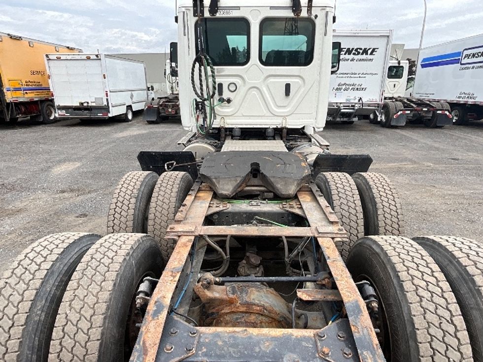 Day Cab Tractor-Heavy Duty Tractors-Freightliner-2020-T12664ST-Boucherville-PQ-369,770\n\t\tkm-$ 91,250 - Image 6