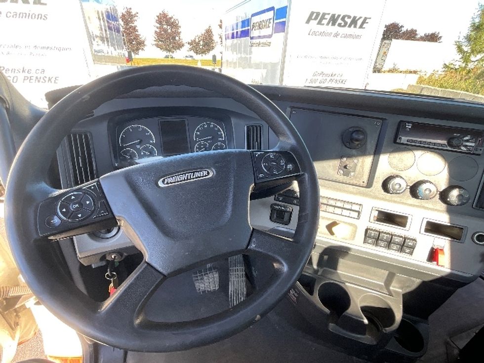 Day Cab Tractor-Heavy Duty Tractors-Freightliner-2020-T12664ST-Boucherville-PQ-386,212\n\t\tkm-$ 91,250 - Image 11