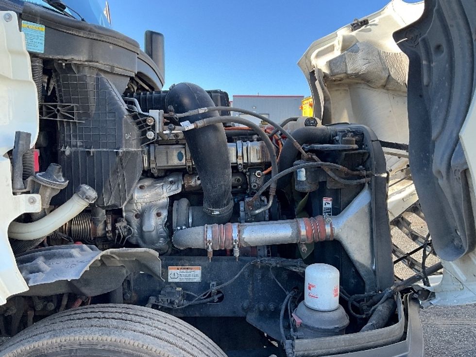 Day Cab Tractor-Heavy Duty Tractors-Freightliner-2020-T12664ST-Boucherville-PQ-386,212\n\t\tkm-$ 91,250 - Image 15