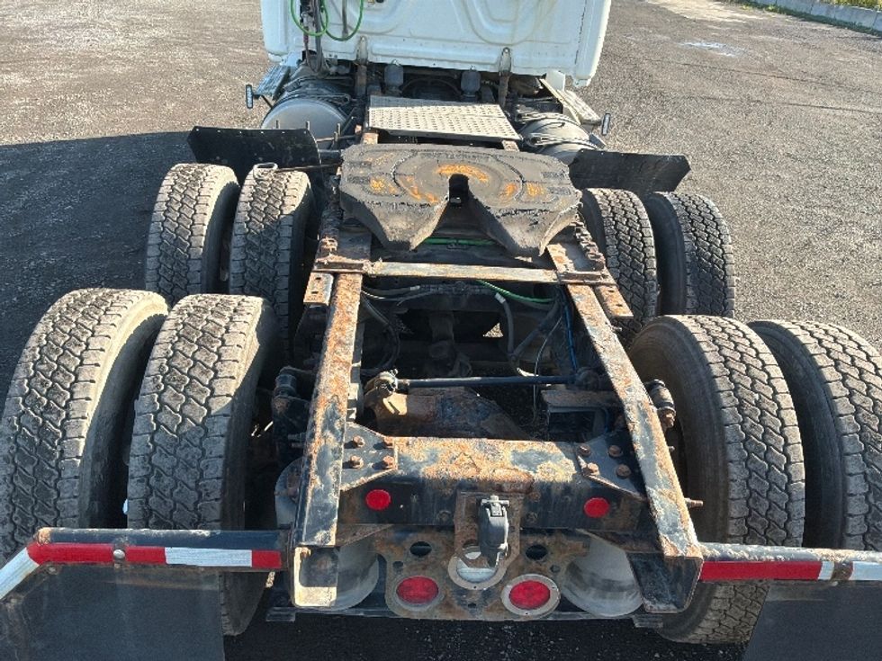 Day Cab Tractor-Heavy Duty Tractors-Freightliner-2020-T12664ST-Boucherville-PQ-540,060\n\t\tkm-$ 84,250 - Image 6