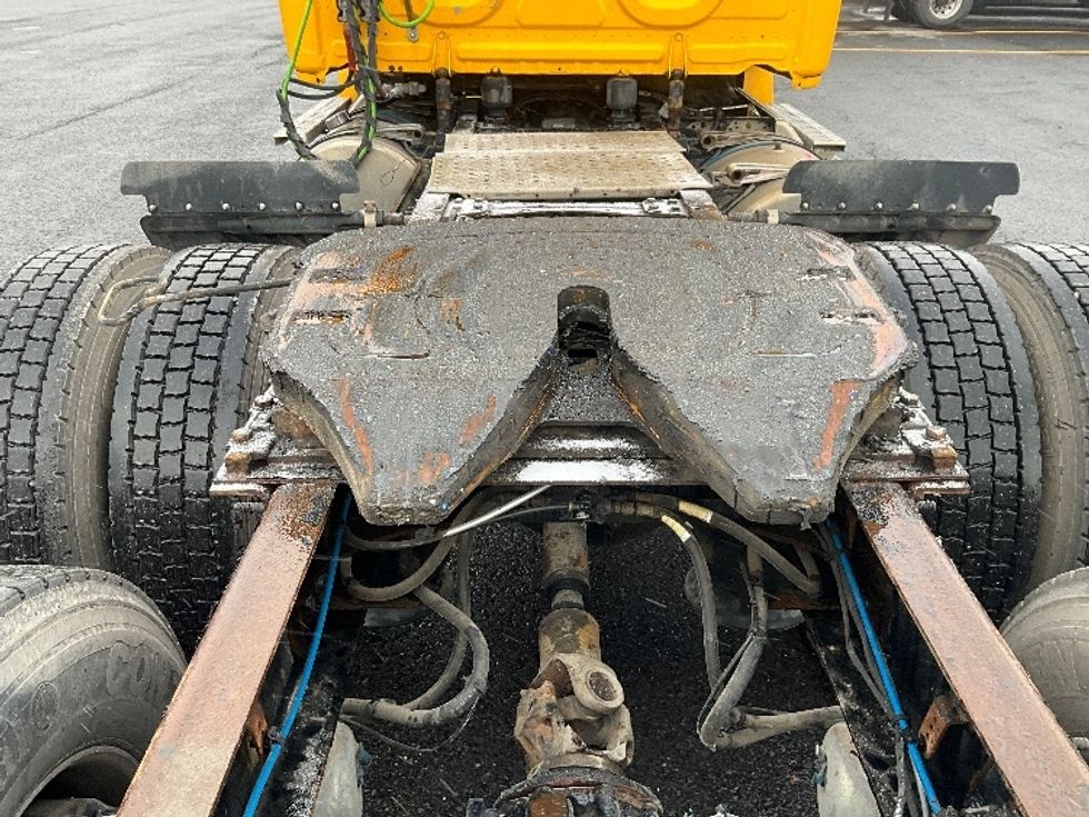 Day Cab Tractor-Heavy Duty Tractors-Freightliner-2020-T12664ST-Boucherville-PQ-639,770\n\t\tkm-$ 57,750 - Image 6