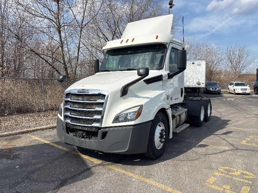 Day Cab Tractor-Heavy Duty Tractors-Freightliner-2020-T12664ST-Brook Park-OH-406,829\n\t\tmiles-$ 50,500 - Image 3