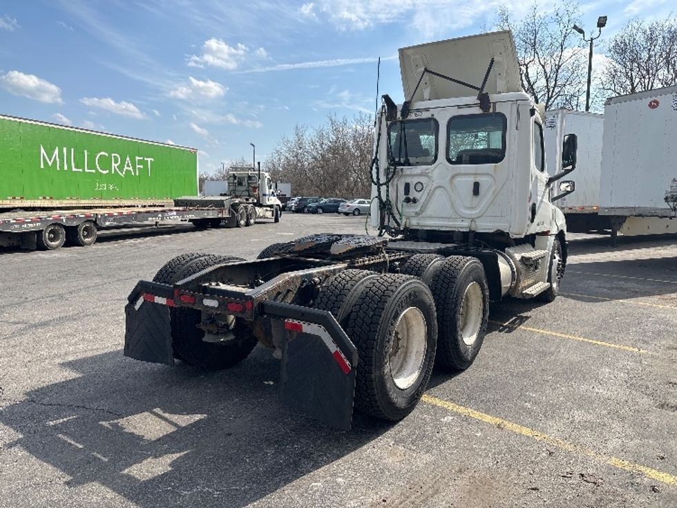 Day Cab Tractor-Heavy Duty Tractors-Freightliner-2020-T12664ST-Brook Park-OH-406,829\n\t\tmiles-$ 50,500 - Image 7