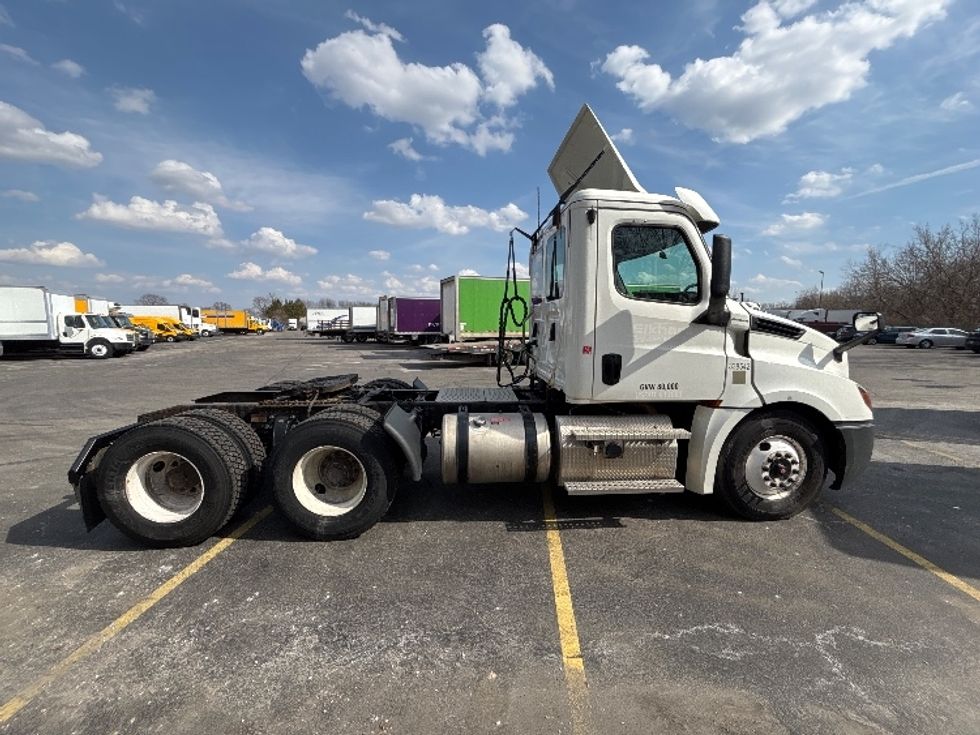 Day Cab Tractor-Heavy Duty Tractors-Freightliner-2020-T12664ST-Brook Park-OH-406,829\n\t\tmiles-$ 50,500 - Image 8