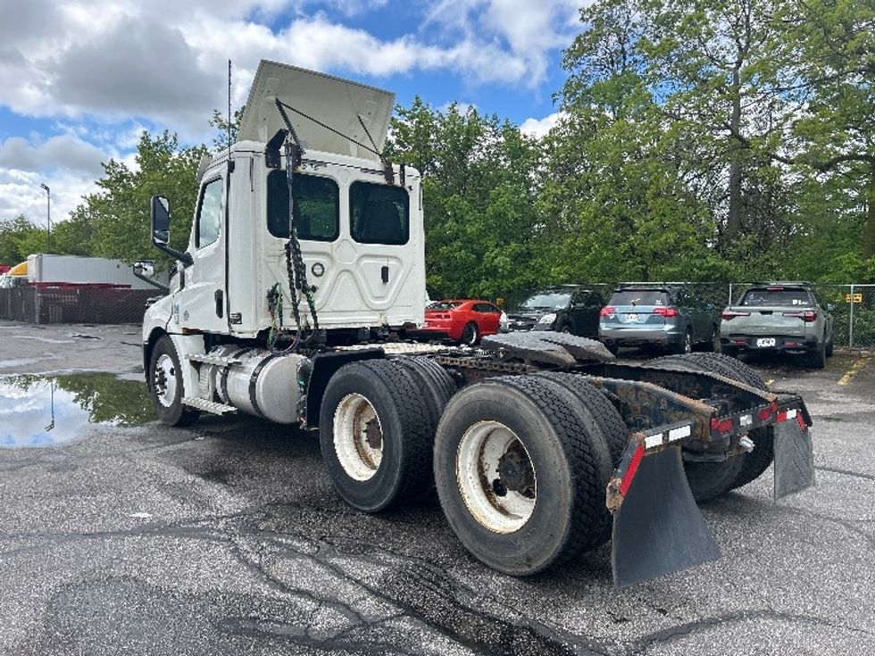 Day Cab Tractor-Heavy Duty Tractors-Freightliner-2020-T12664ST-Brook Park-OH-407,097\n\t\tmiles-$ 49,750 - Image 5