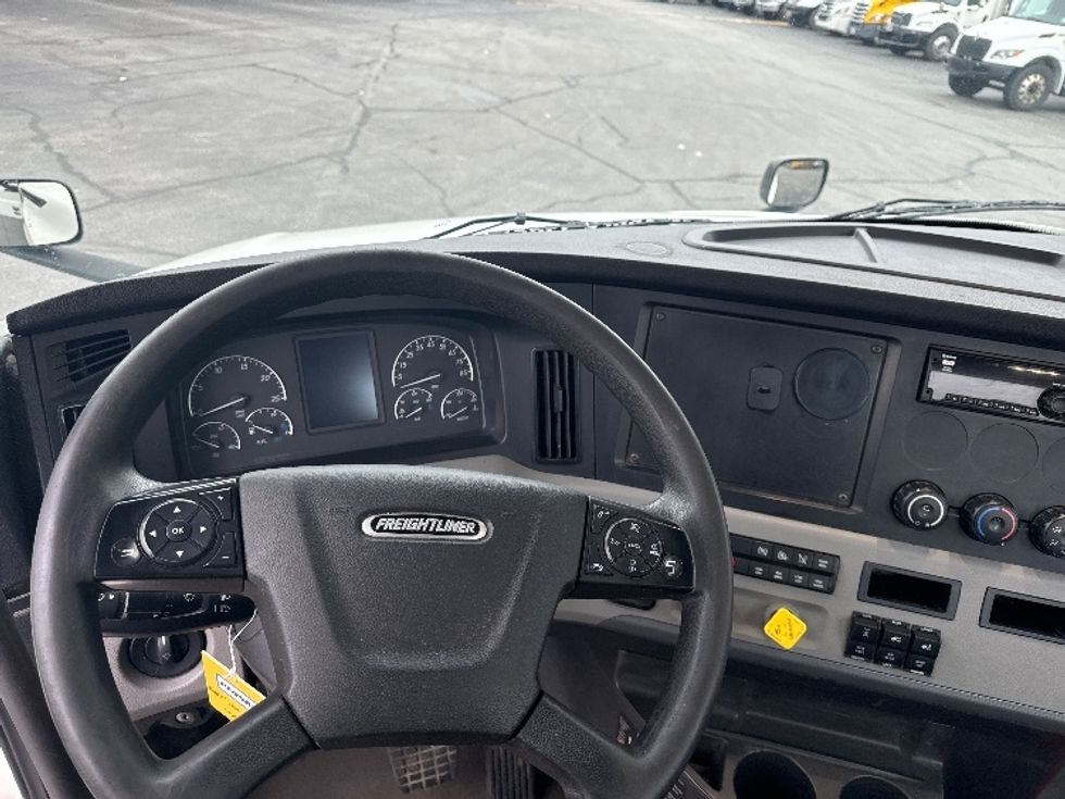 Day Cab Tractor-Heavy Duty Tractors-Freightliner-2020-T12664ST-Brook Park-OH-437,516\n\t\tmiles-$ 55,250 - Image 11