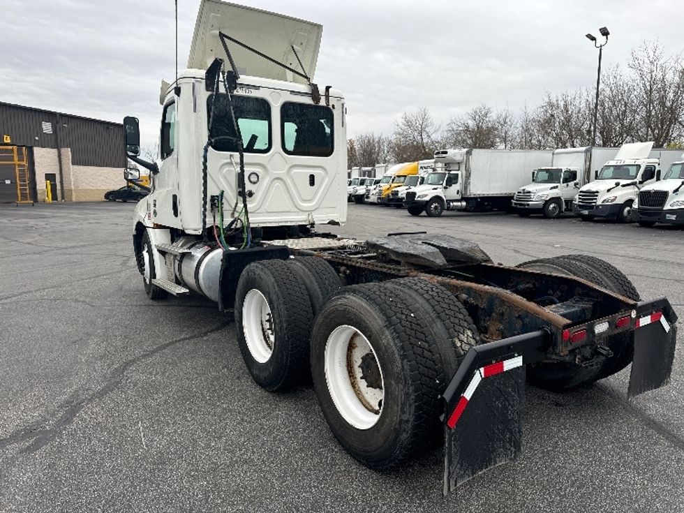 Day Cab Tractor-Heavy Duty Tractors-Freightliner-2020-T12664ST-Brook Park-OH-437,516\n\t\tmiles-$ 55,250 - Image 5