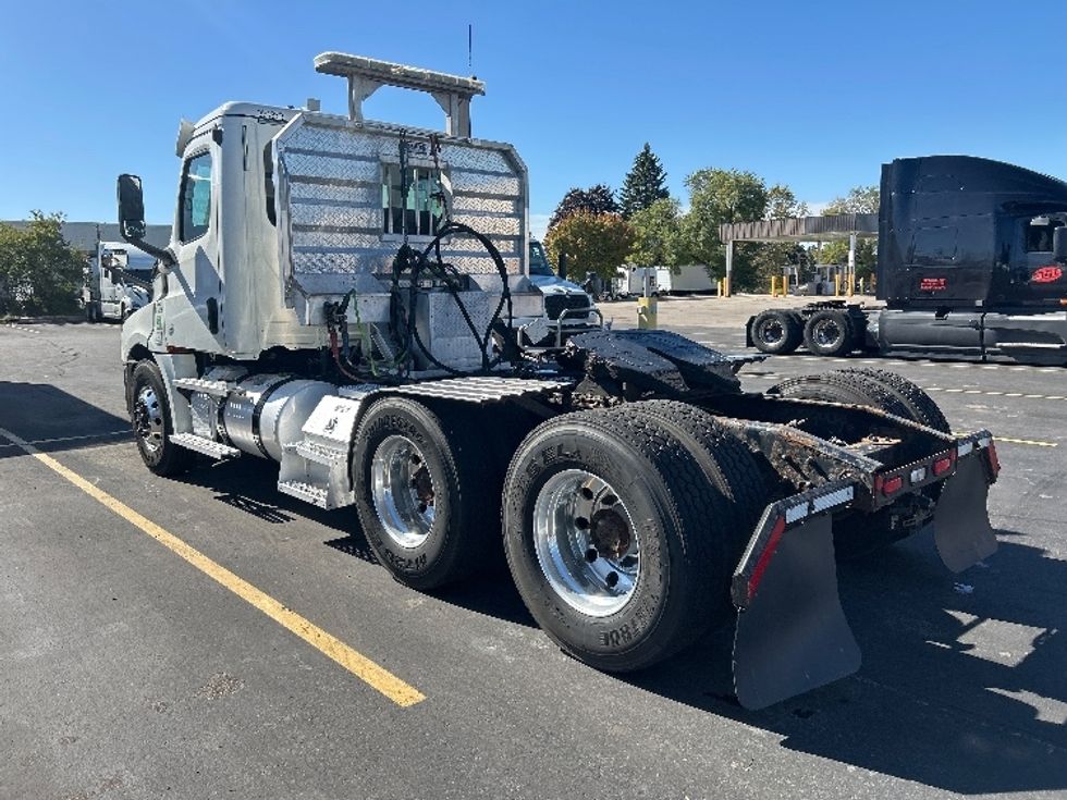 Day Cab Tractor-Heavy Duty Tractors-Freightliner-2020-T12664ST-Brooklyn Park-MN-212,902\n\t\tmiles-$ 62,000 - Image 5