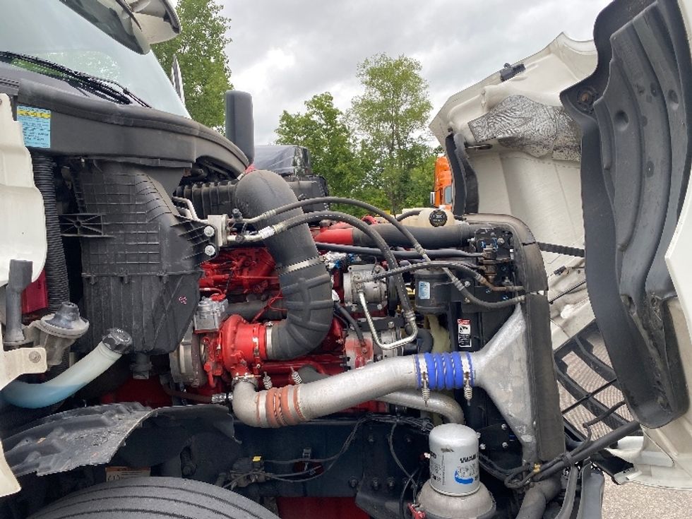 Day Cab Tractor-Heavy Duty Tractors-Freightliner-2020-T12664ST-Brooklyn Park-MN-320,634\n\t\tmiles-$ 57,500 - Image 15