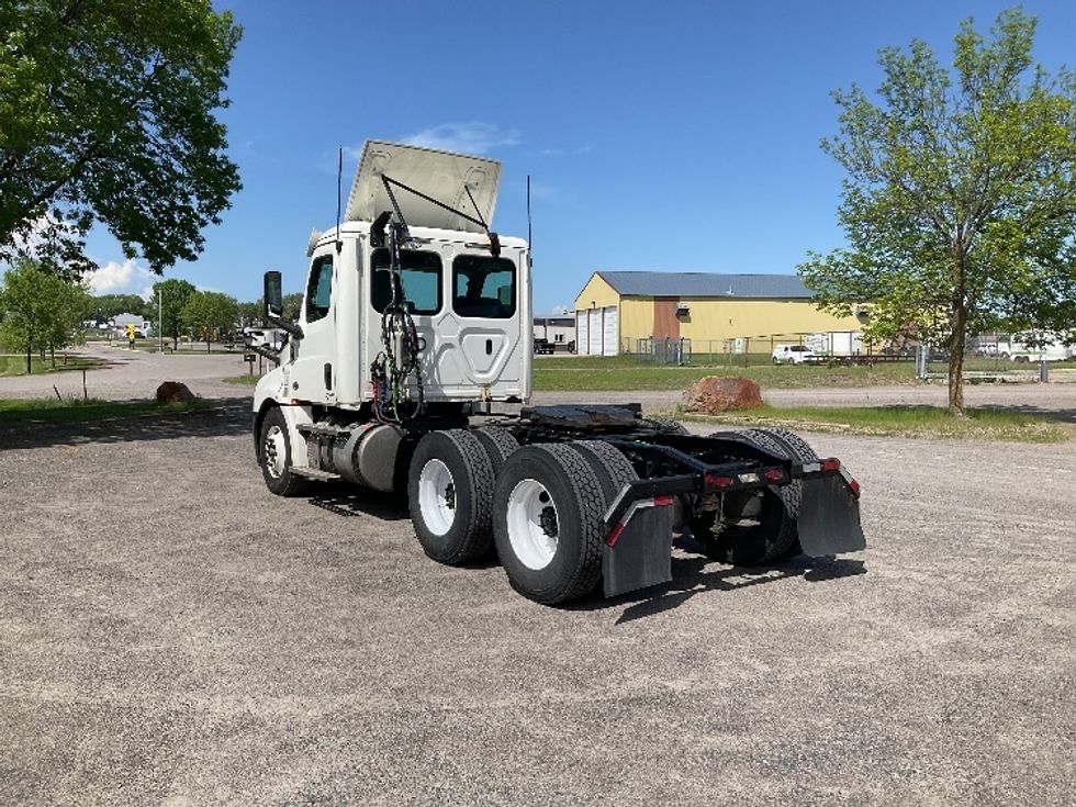 Day Cab Tractor-Heavy Duty Tractors-Freightliner-2020-T12664ST-Brooklyn Park-MN-328,445\n\t\tmiles-$ 46,500 - Image 5