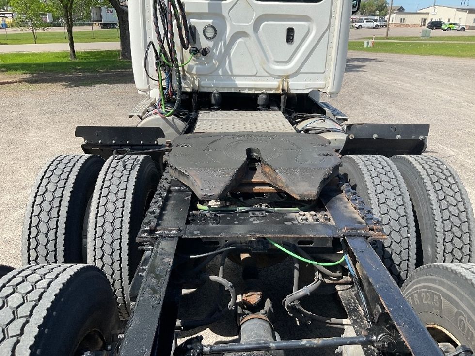 Day Cab Tractor-Heavy Duty Tractors-Freightliner-2020-T12664ST-Brooklyn Park-MN-328,445\n\t\tmiles-$ 46,500 - Image 6