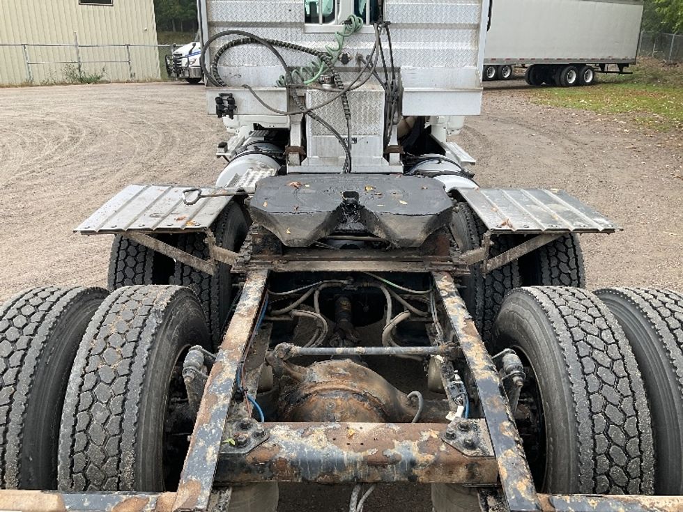 Day Cab Tractor-Heavy Duty Tractors-Freightliner-2020-T12664ST-Brooklyn Park-MN-388,943\n\t\tmiles-$ 55,000 - Image 6
