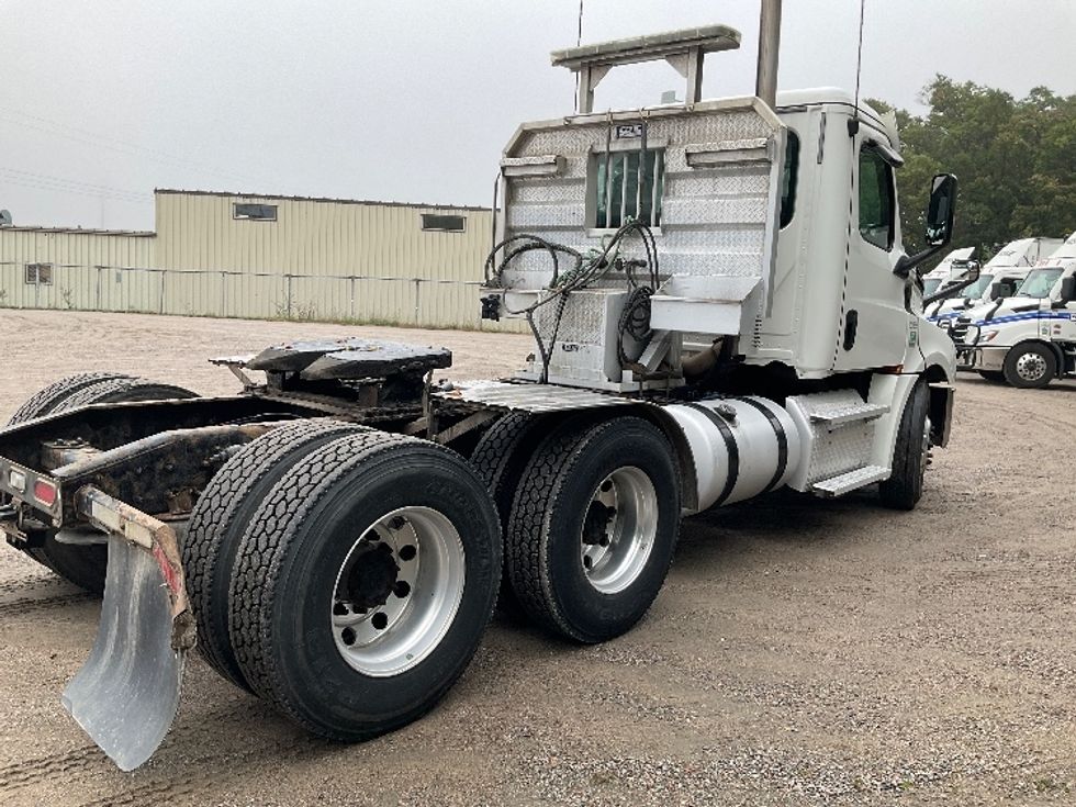 Day Cab Tractor-Heavy Duty Tractors-Freightliner-2020-T12664ST-Brooklyn Park-MN-388,943\n\t\tmiles-$ 55,000 - Image 7