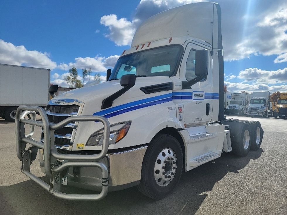 Day Cab Tractor-Heavy Duty Tractors-Freightliner-2020-T12664ST-Brooklyn Park-MN-620,751\n\t\tmiles-$ 38,500 - Image 3