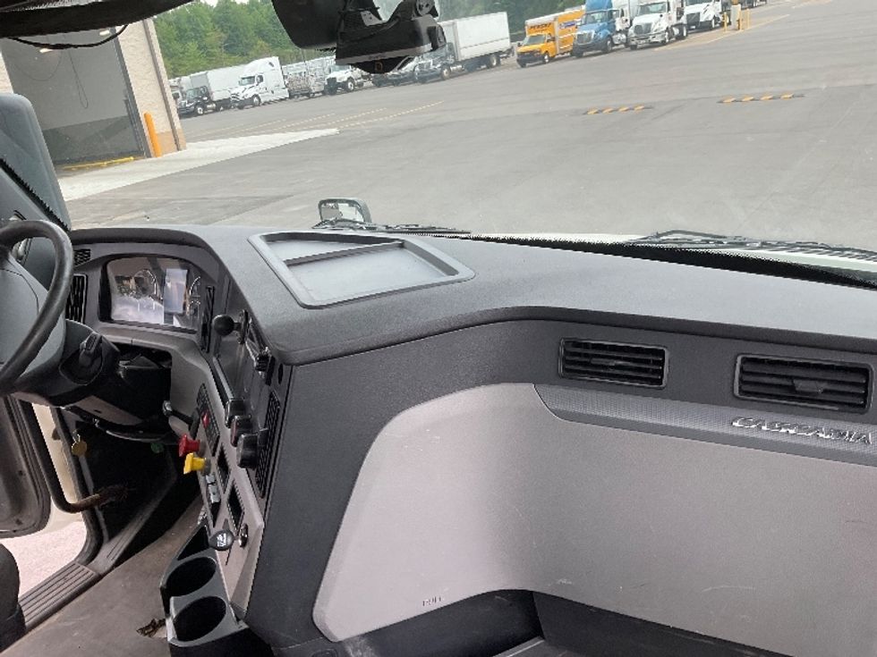 Day Cab Tractor-Heavy Duty Tractors-Freightliner-2020-T12664ST-Byron Center-MI-271,385\n\t\tmiles-$ 69,500 - Image 13