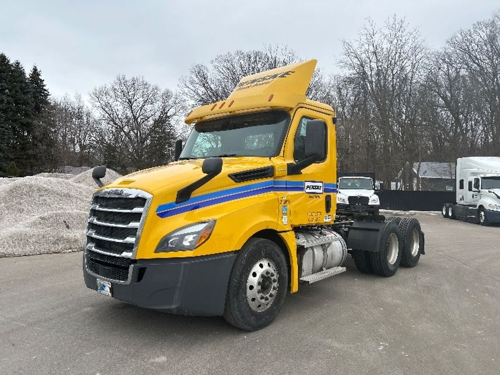Day Cab Tractor-Heavy Duty Tractors-Freightliner-2020-T12664ST-Byron Center-MI-274,892\n\t\tmiles-$ 55,500 - Image 3