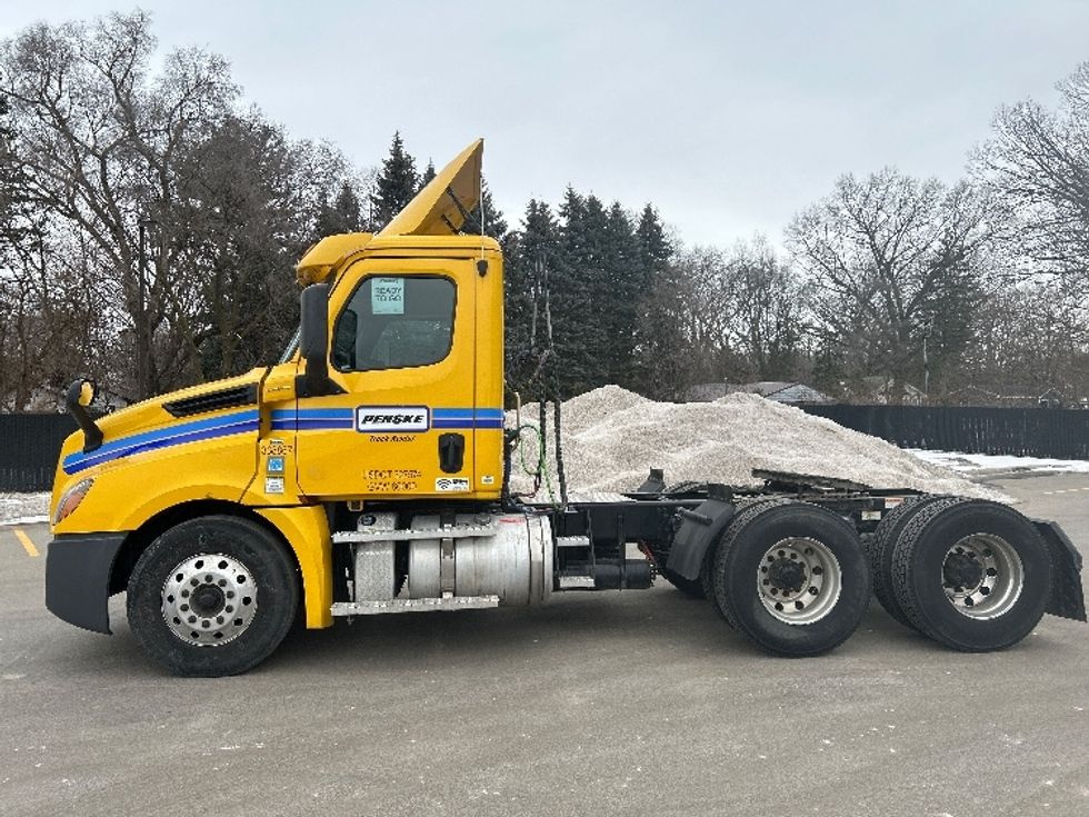 Day Cab Tractor-Heavy Duty Tractors-Freightliner-2020-T12664ST-Byron Center-MI-274,892\n\t\tmiles-$ 55,500 - Image 4