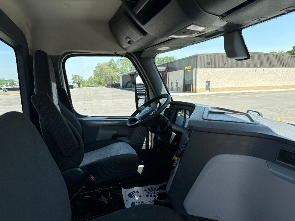 Day Cab Tractor-Heavy Duty Tractors-Freightliner-2020-T12664ST-Byron Center-MI-292,243\n\t\tmiles-$ 55,500 - Image 13