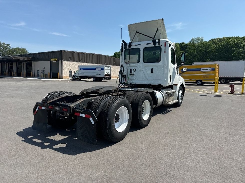 Day Cab Tractor-Heavy Duty Tractors-Freightliner-2020-T12664ST-Byron Center-MI-292,243\n\t\tmiles-$ 55,500 - Image 7