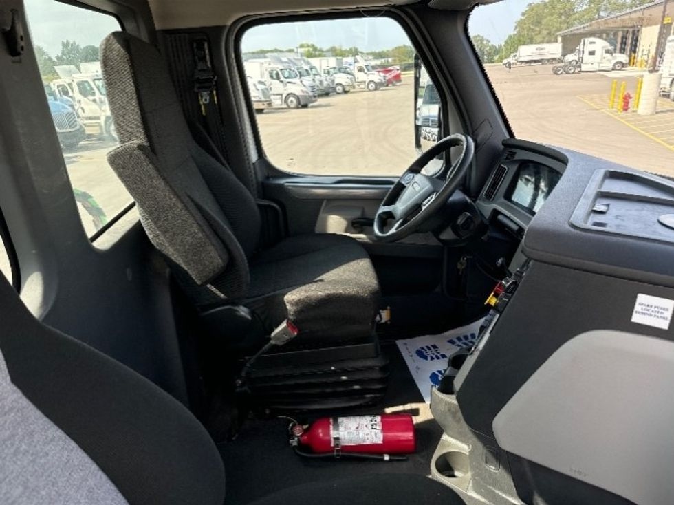 Day Cab Tractor-Heavy Duty Tractors-Freightliner-2020-T12664ST-Byron Center-MI-546,733\n\t\tmiles-$ 47,500 - Image 13