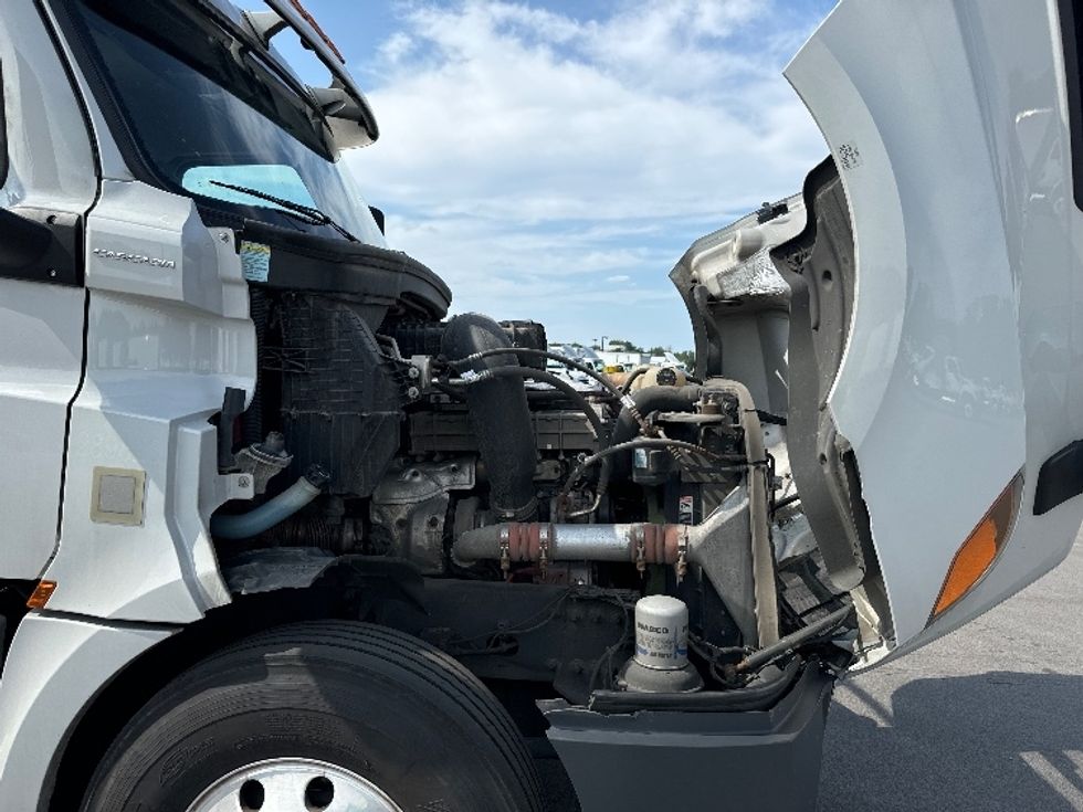 Day Cab Tractor-Heavy Duty Tractors-Freightliner-2020-T12664ST-Byron Center-MI-640,895\n\t\tmiles-$ 32,250 - Image 14