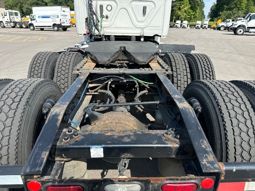 Day Cab Tractor-Heavy Duty Tractors-Freightliner-2020-T12664ST-Byron Center-MI-640,895\n\t\tmiles-$ 32,250 - Image 6