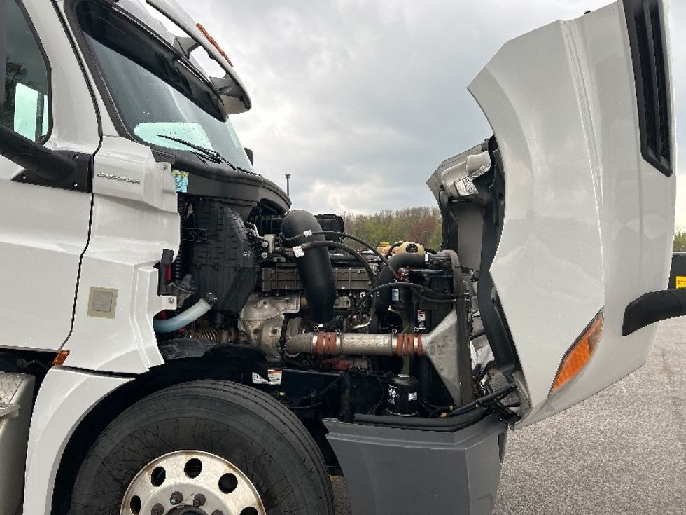 Day Cab Tractor-Heavy Duty Tractors-Freightliner-2020-T12664ST-Byron Center-MI-744,544\n\t\tmiles-$ 28,750 - Image 15